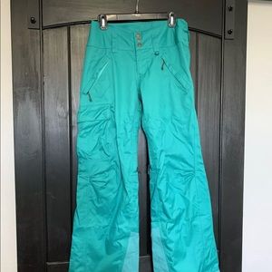 Patagonia women’s Ski snowboard pants small